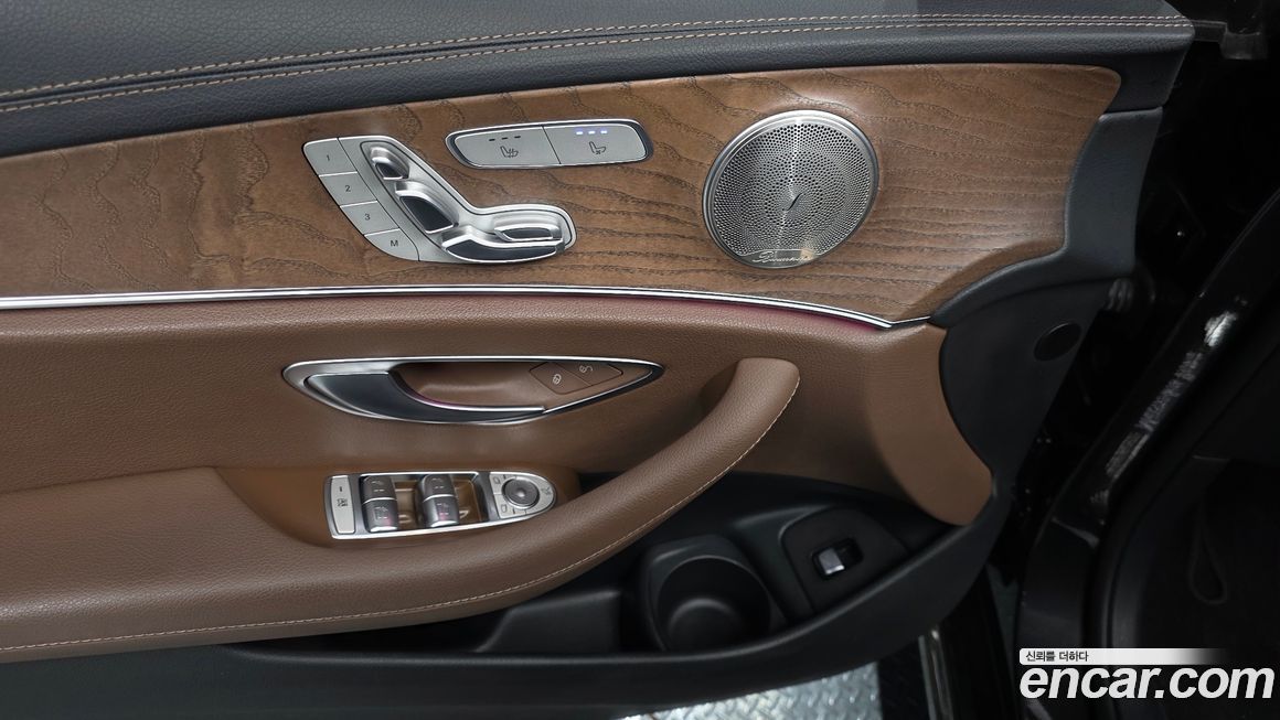 Mercedes-Benz E-Class 2021