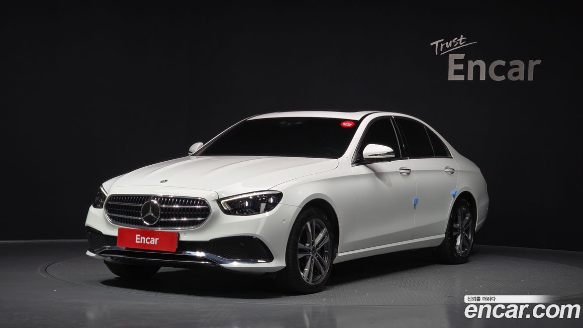 Mercedes-Benz E-Class 2022