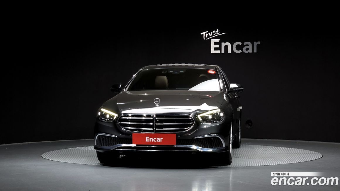 Mercedes-Benz E-Class 2021