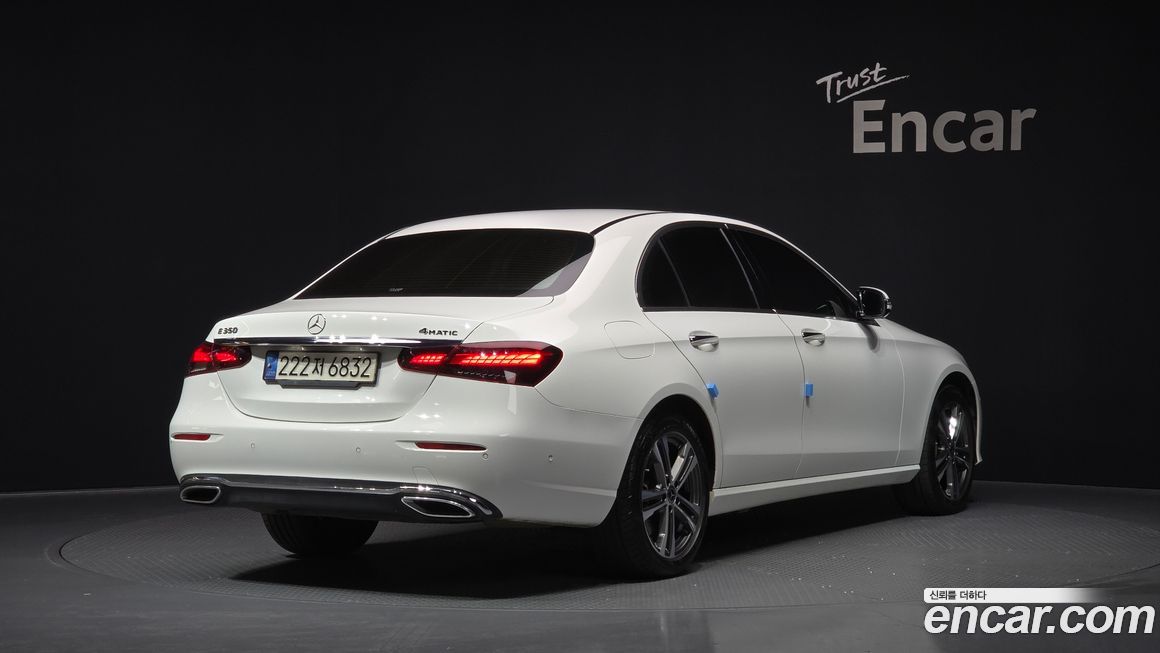 Mercedes-Benz E-Class 2022