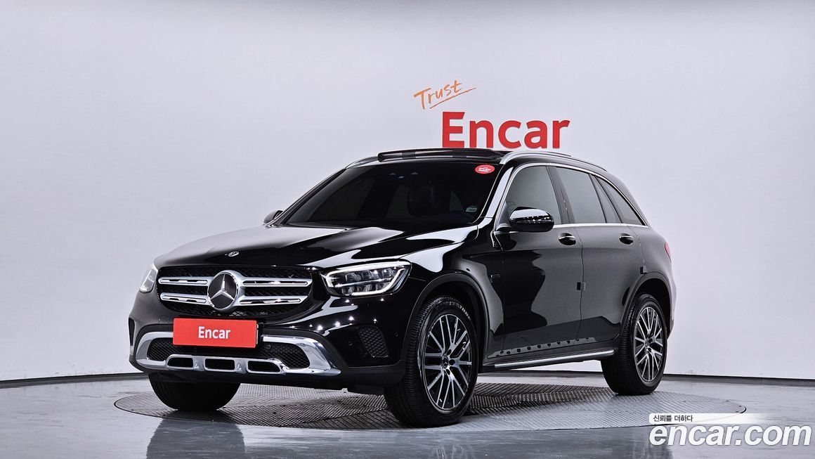 Mercedes-Benz GLC-Class 2021