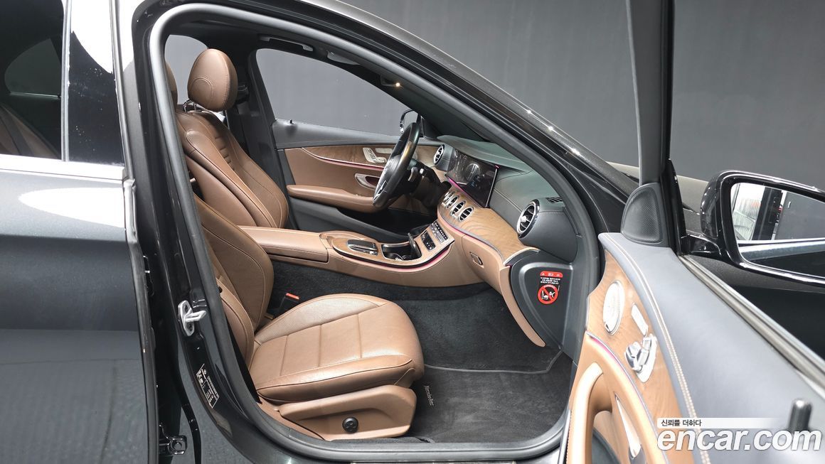 Mercedes-Benz E-Class 2021