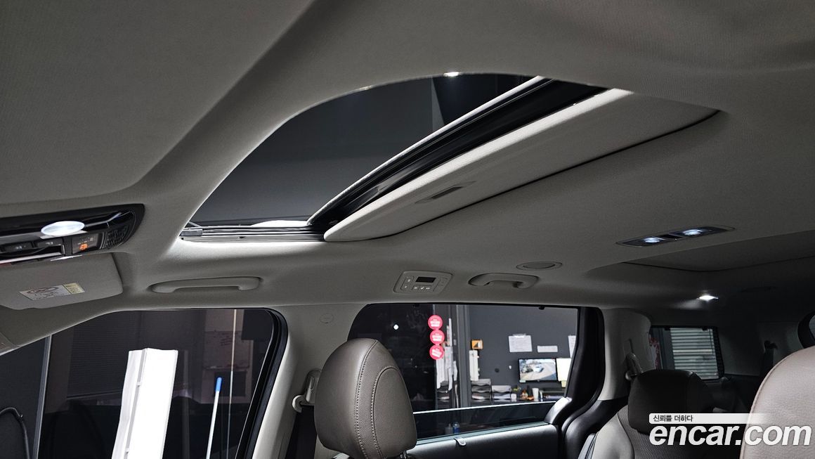 Kia Canival 2025
