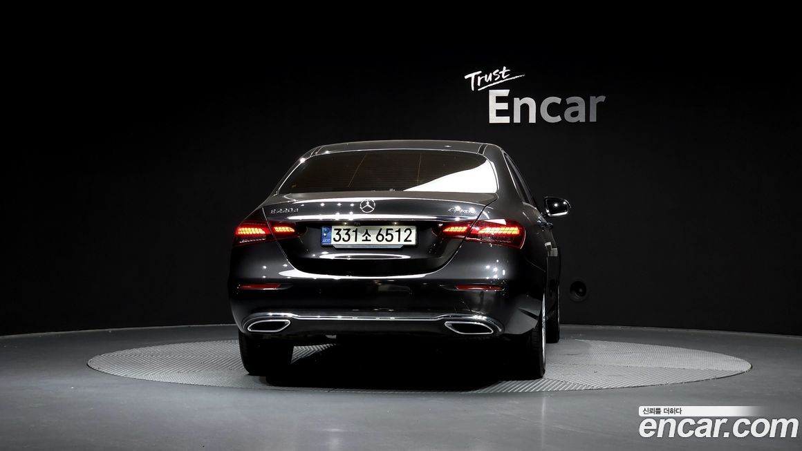 Mercedes-Benz E-Class 2021
