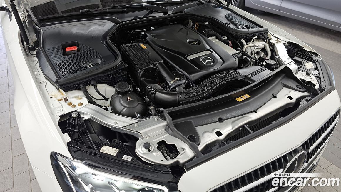 Mercedes-Benz E-Class 2022