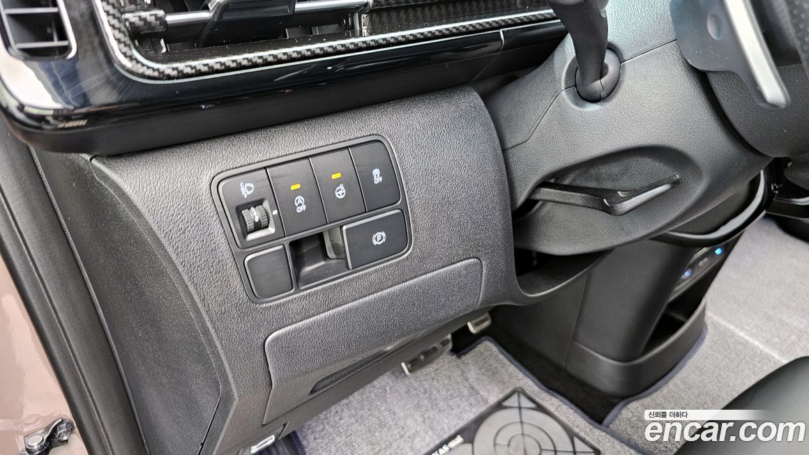 Hyundai Staria 2025