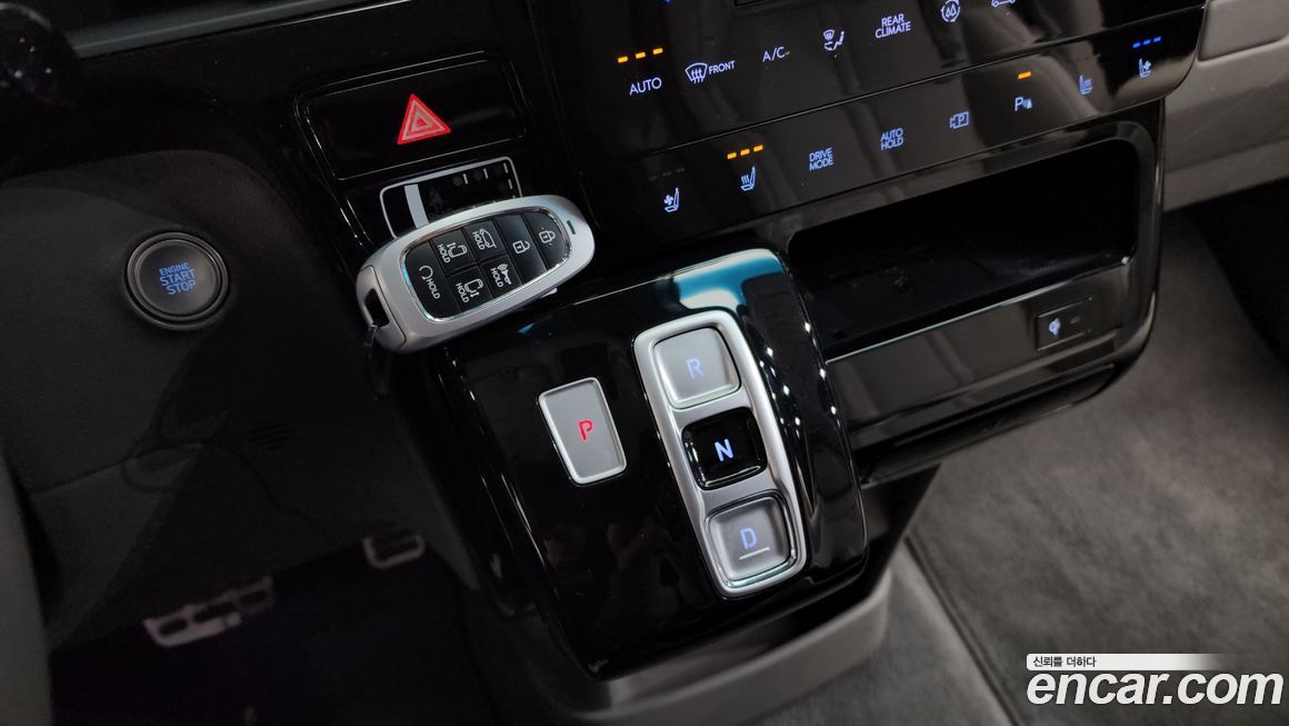 Hyundai Staria 2022