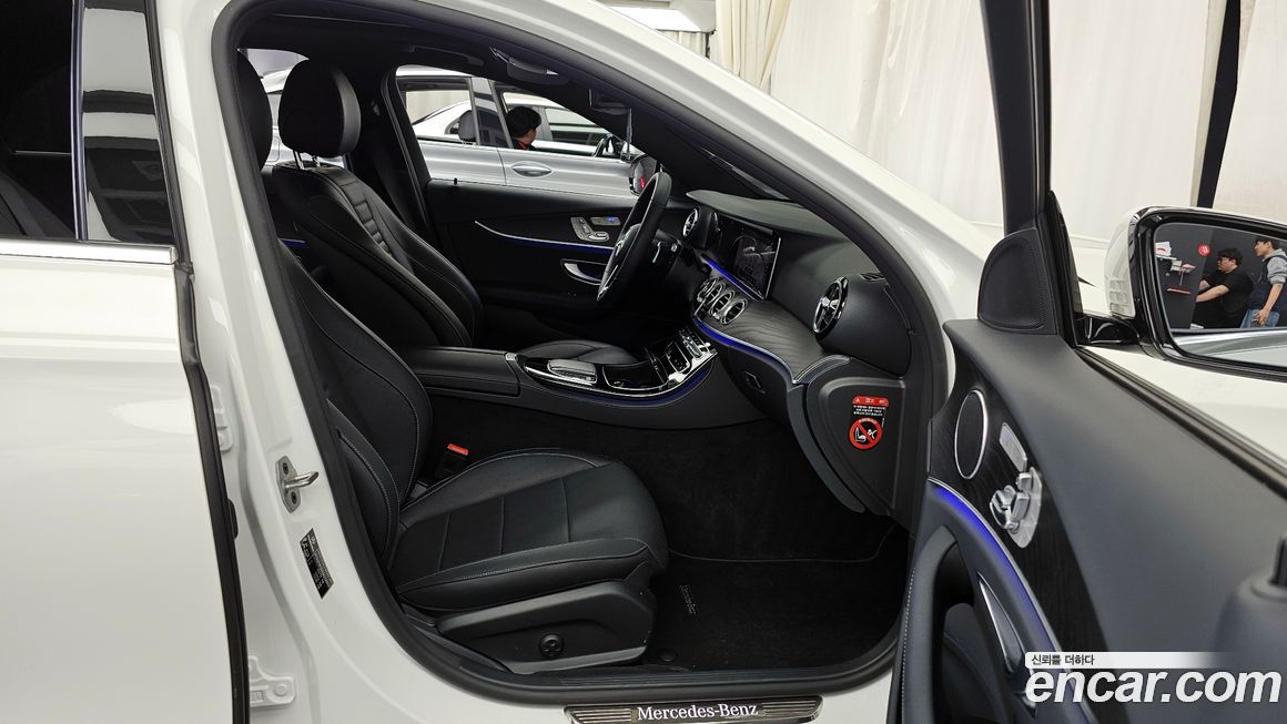 Mercedes-Benz E-Class 2022