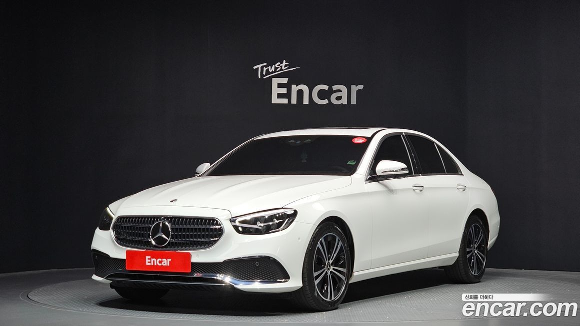 Mercedes-Benz E-Class 2022
