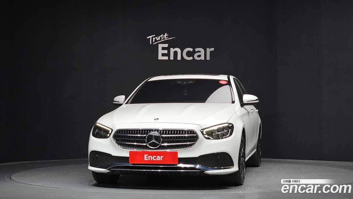 Mercedes-Benz E-Class 2022