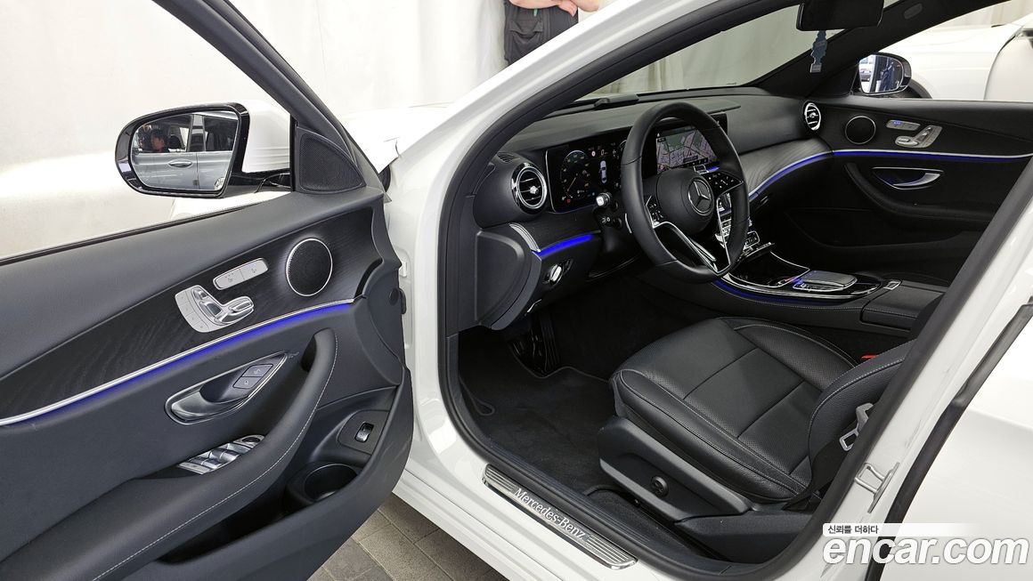 Mercedes-Benz E-Class 2022