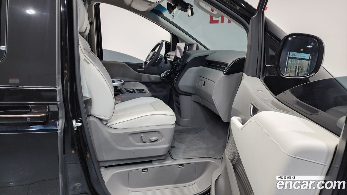 Hyundai Staria 2022