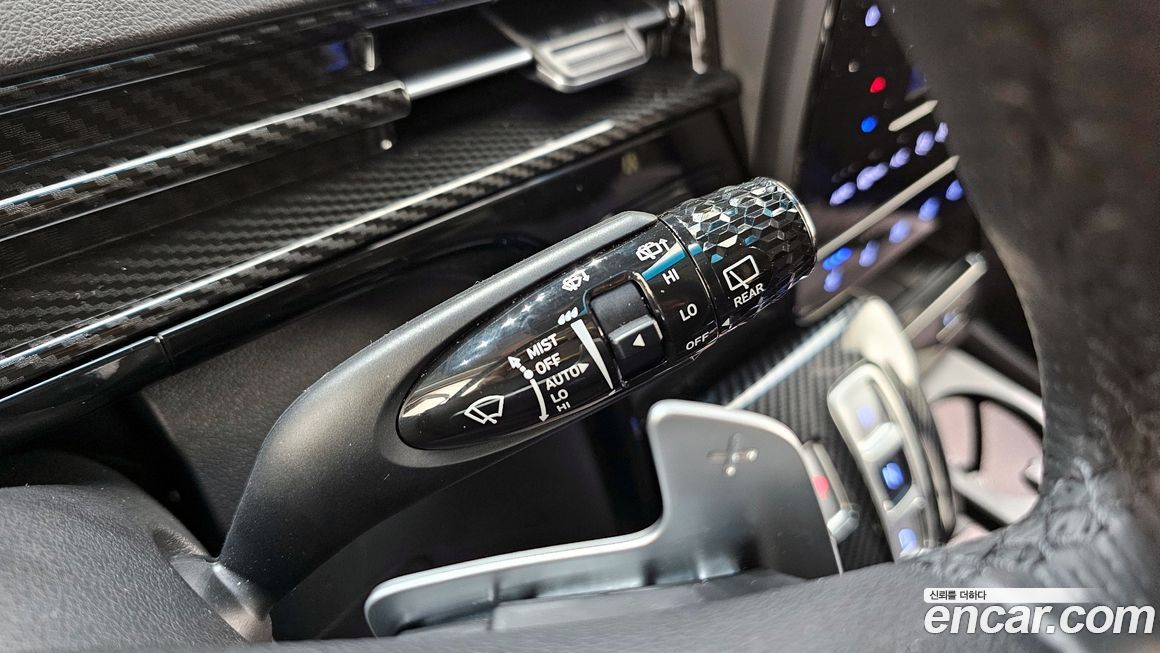 Hyundai Staria 2025