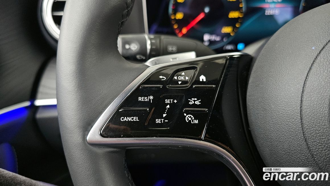 Mercedes-Benz E-Class 2022