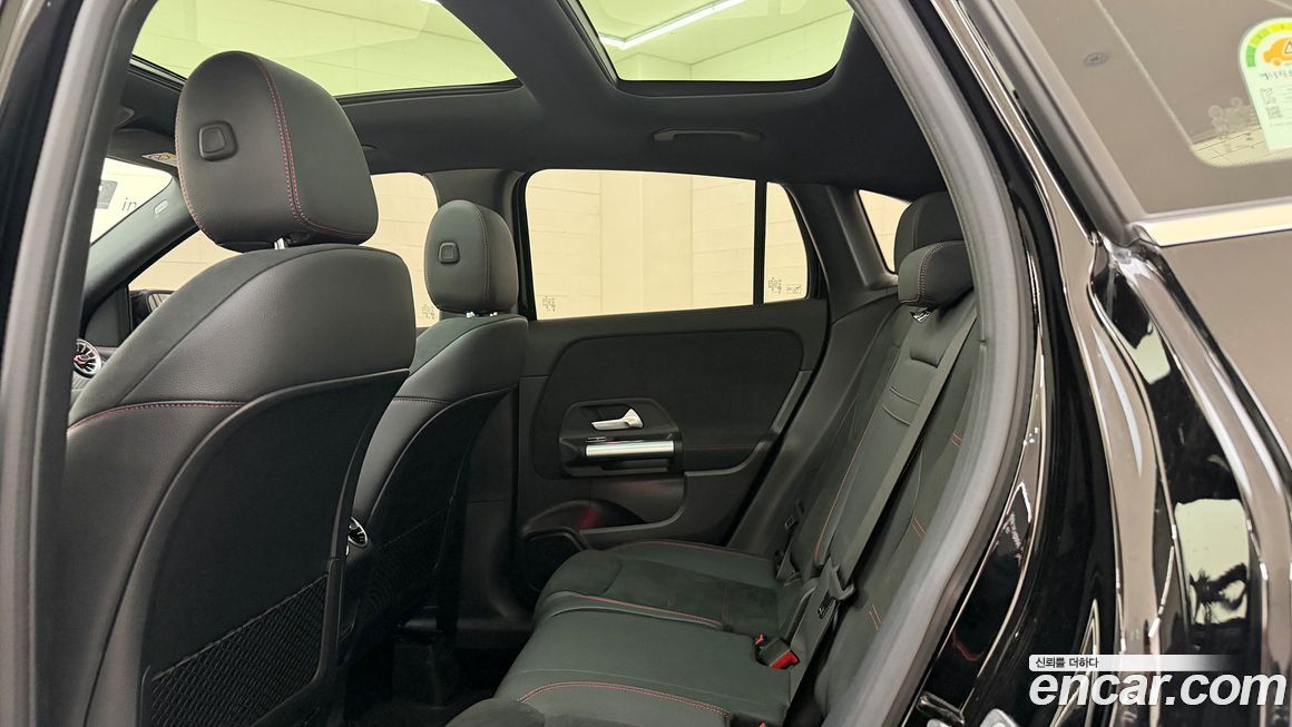 Mercedes-Benz GLA-Class 2025