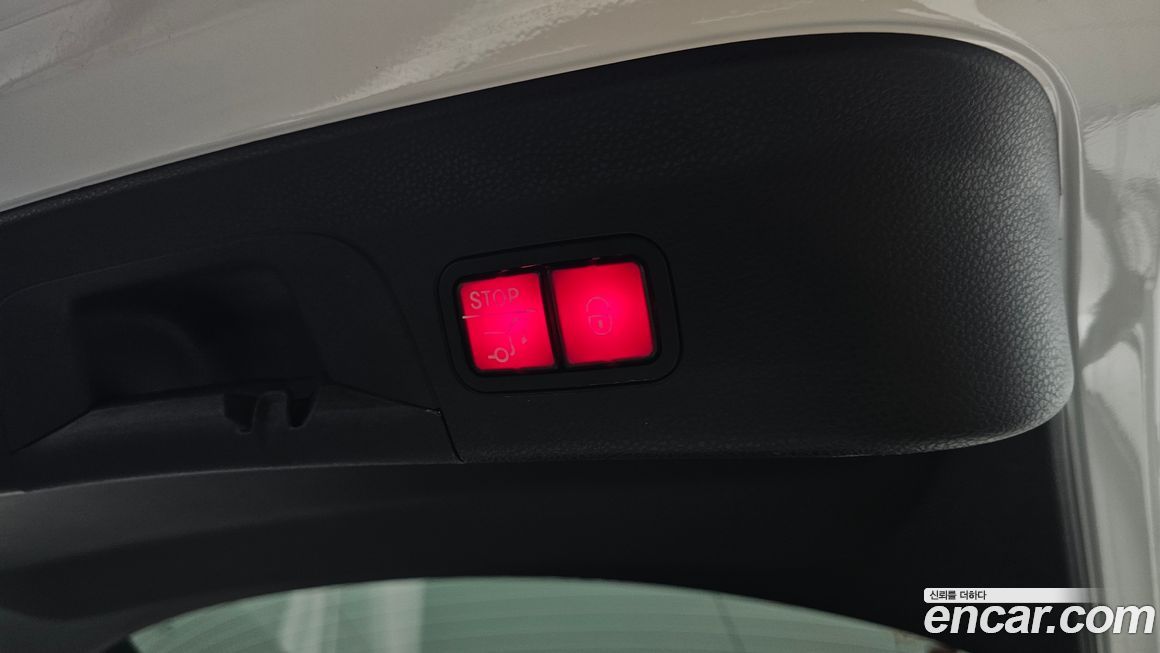 Mercedes-Benz GLC-Class 2021