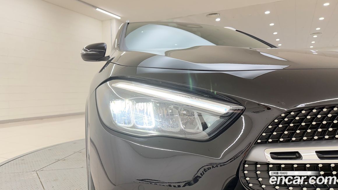 Mercedes-Benz GLA-Class 2025