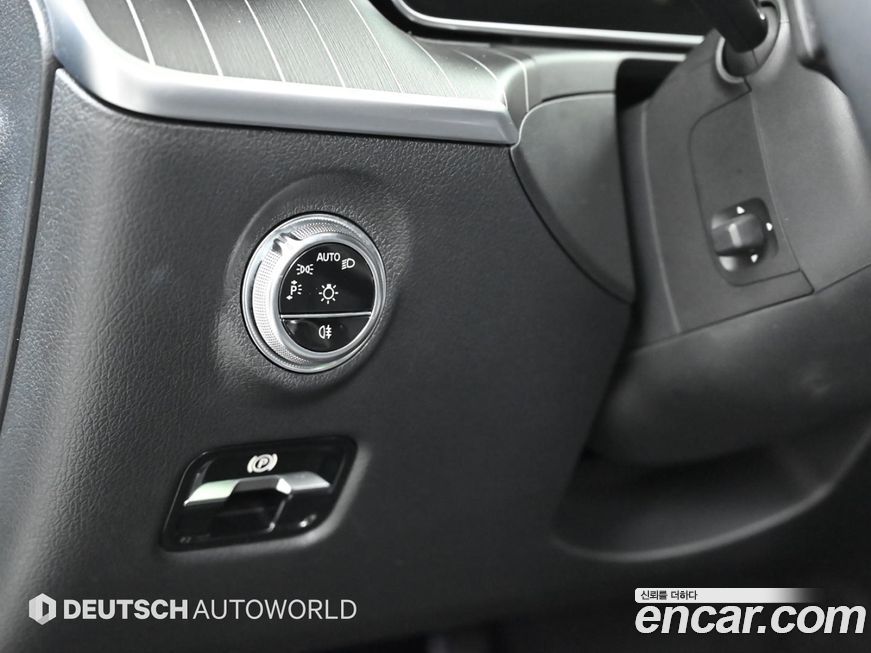 Mercedes-Benz C-Class 2024