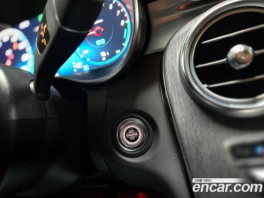 Mercedes-Benz GLC-Class 2021