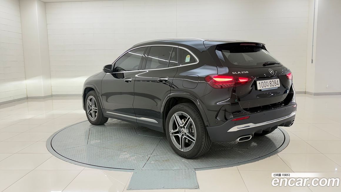 Mercedes-Benz GLA-Class 2025