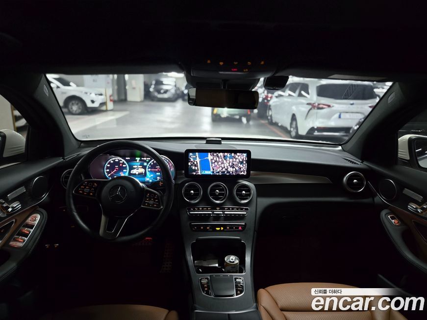 Mercedes-Benz GLC-Class 2021