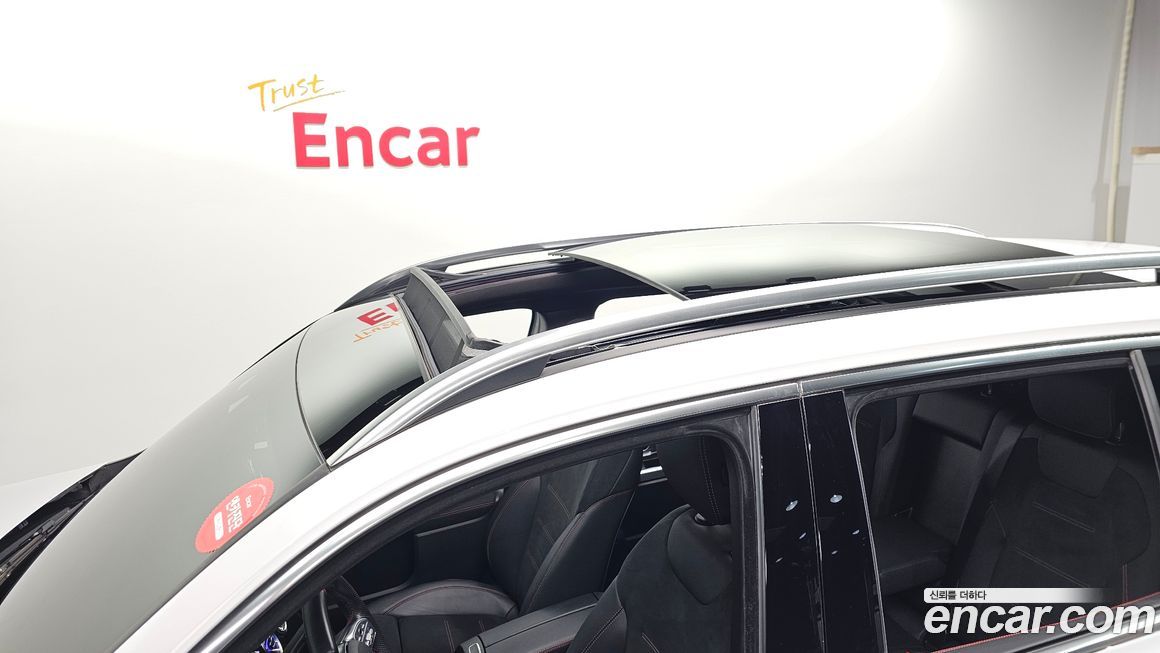 Mercedes-Benz GLB-Class 2023