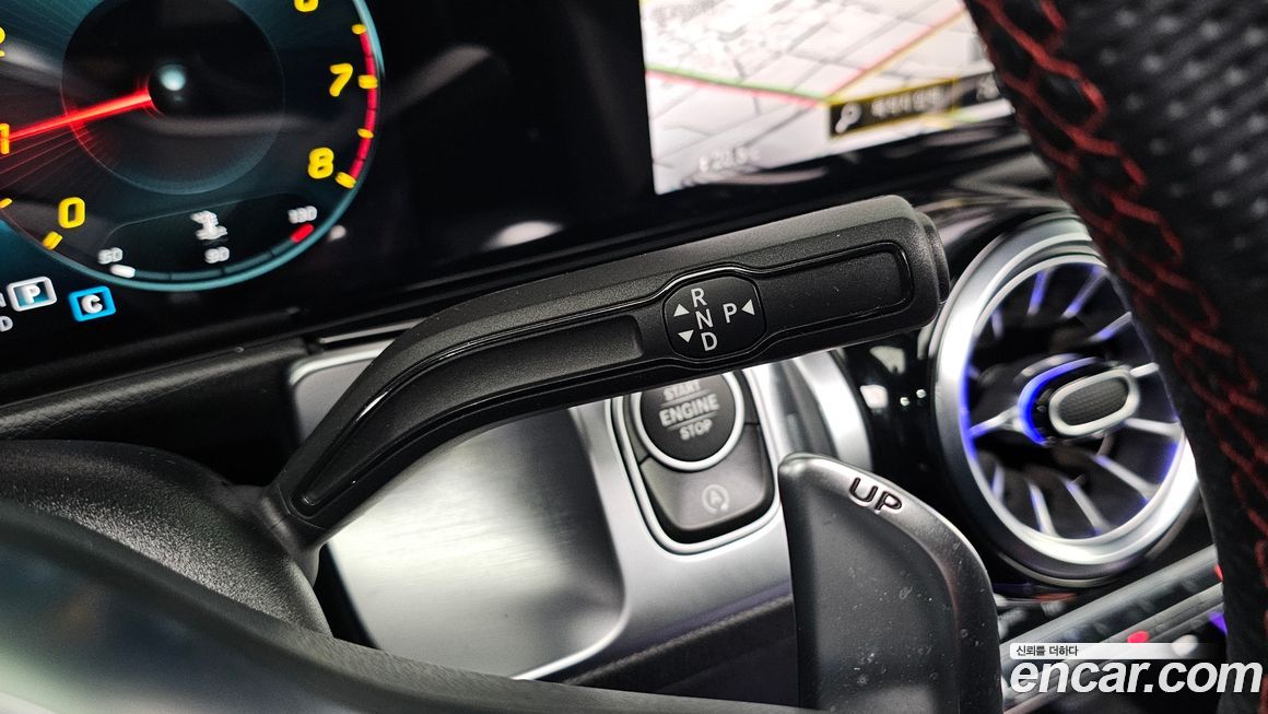 Mercedes-Benz GLB-Class 2023