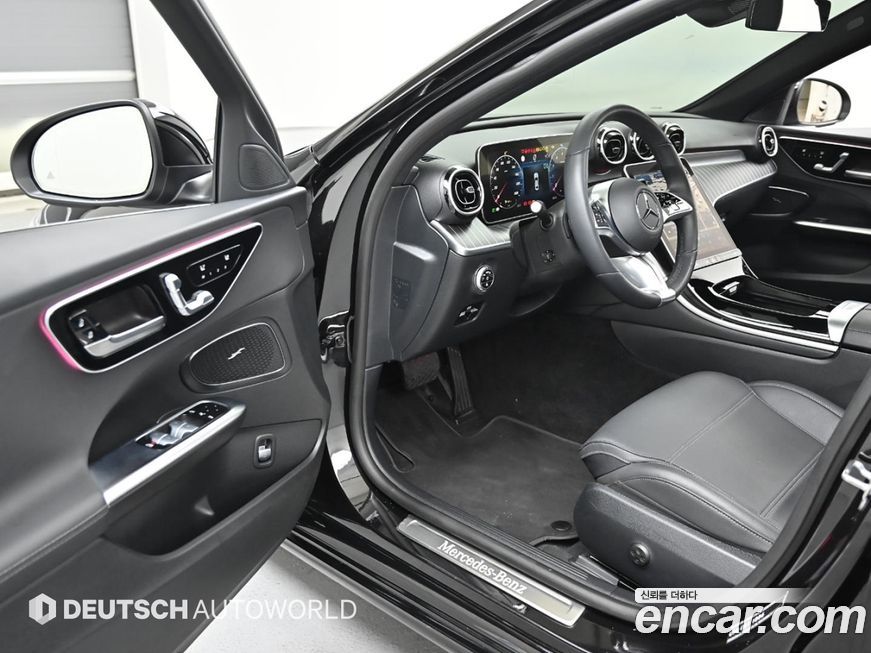 Mercedes-Benz C-Class 2024