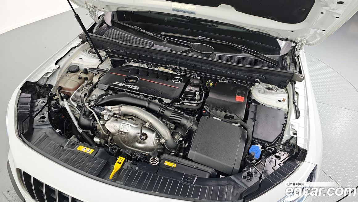 Mercedes-Benz GLB-Class 2023