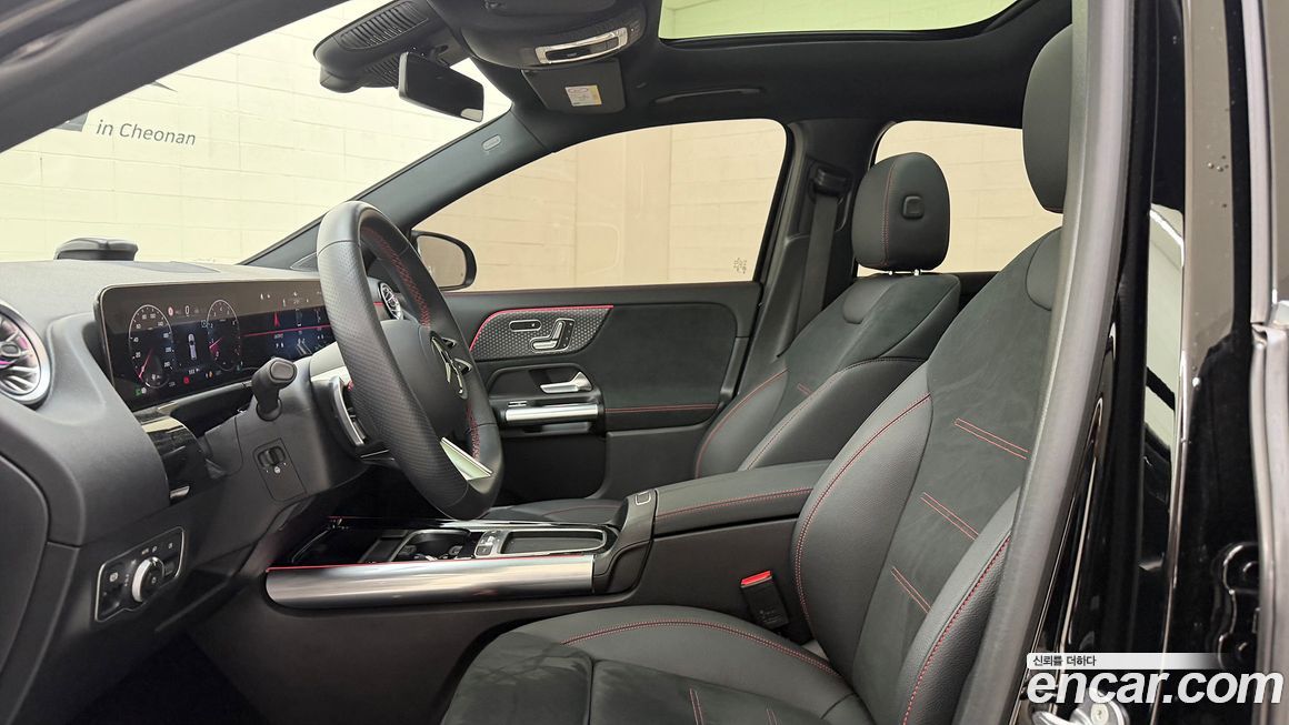 Mercedes-Benz GLA-Class 2025