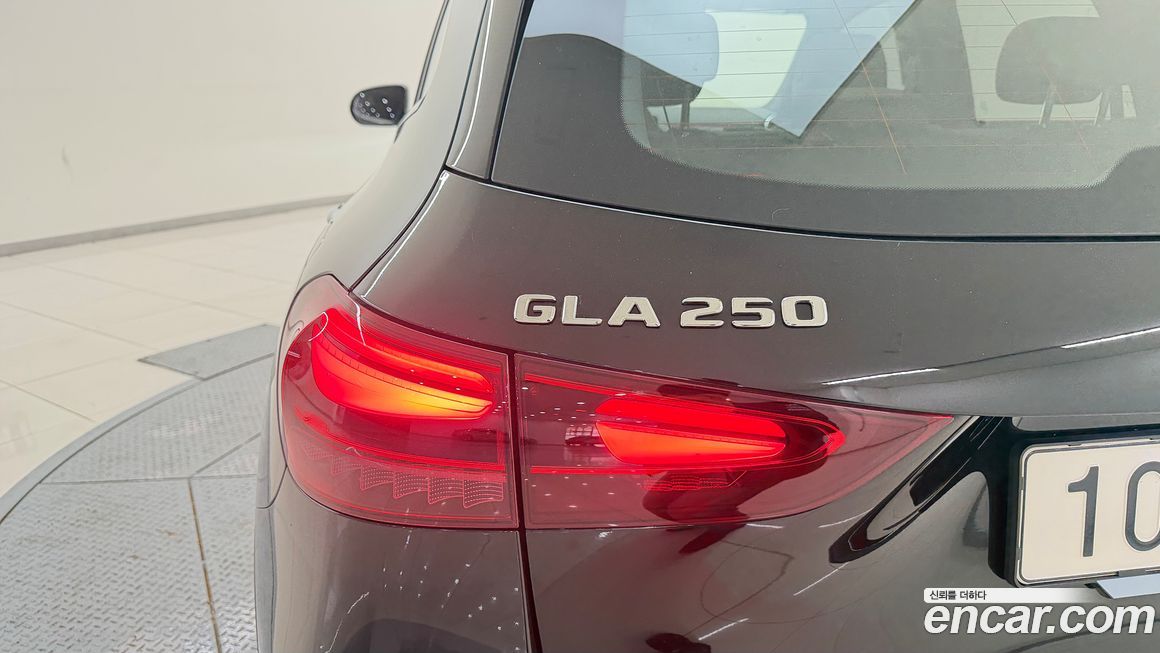 Mercedes-Benz GLA-Class 2025