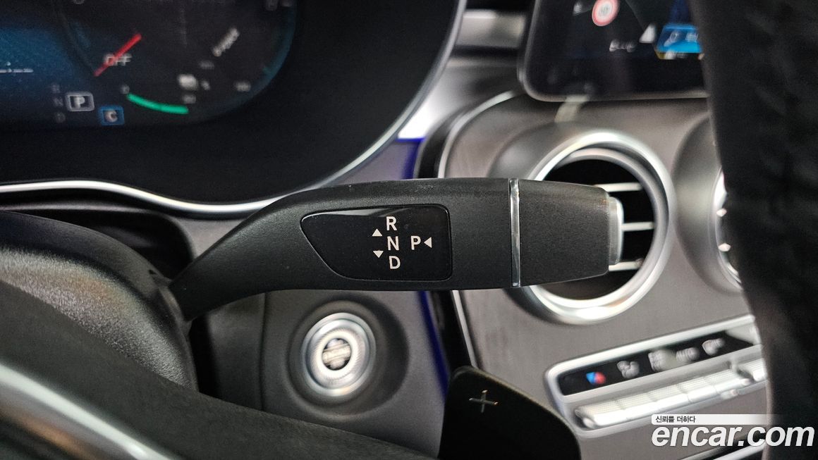 Mercedes-Benz GLC-Class 2021