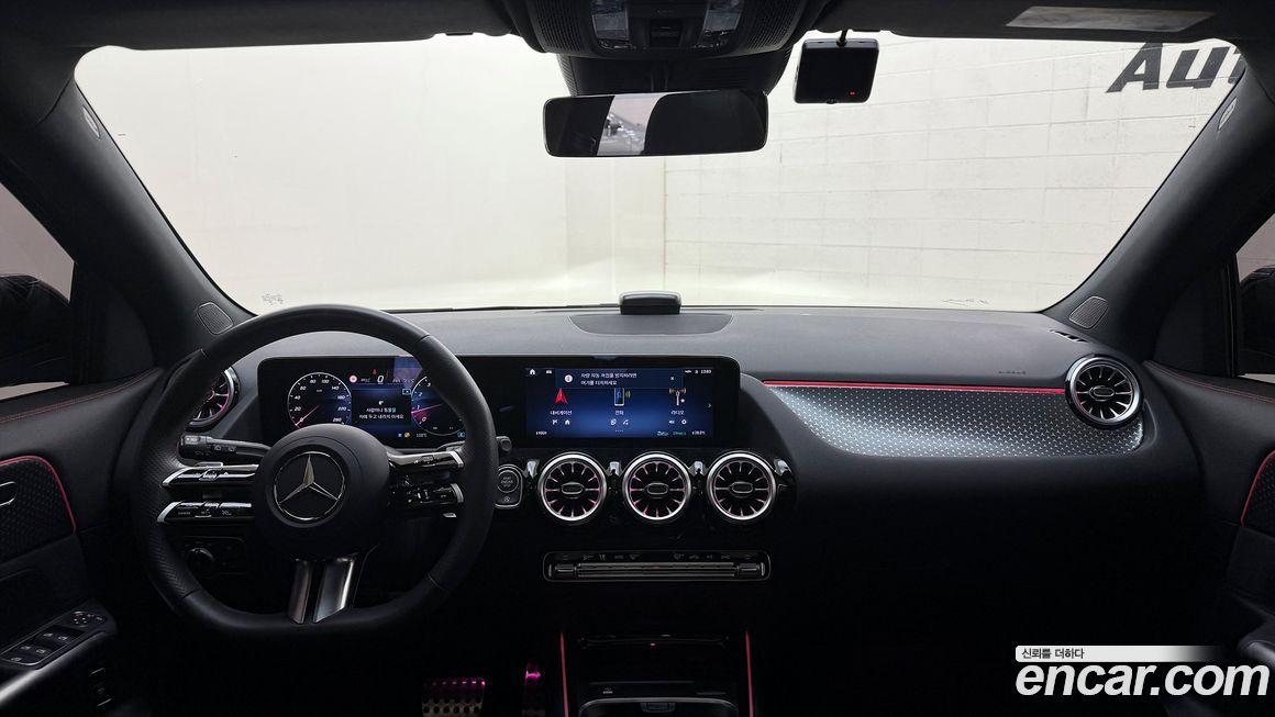 Mercedes-Benz GLA-Class 2025