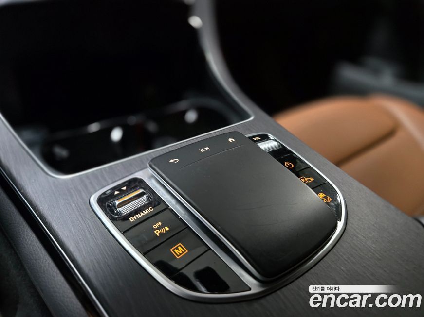 Mercedes-Benz GLC-Class 2021