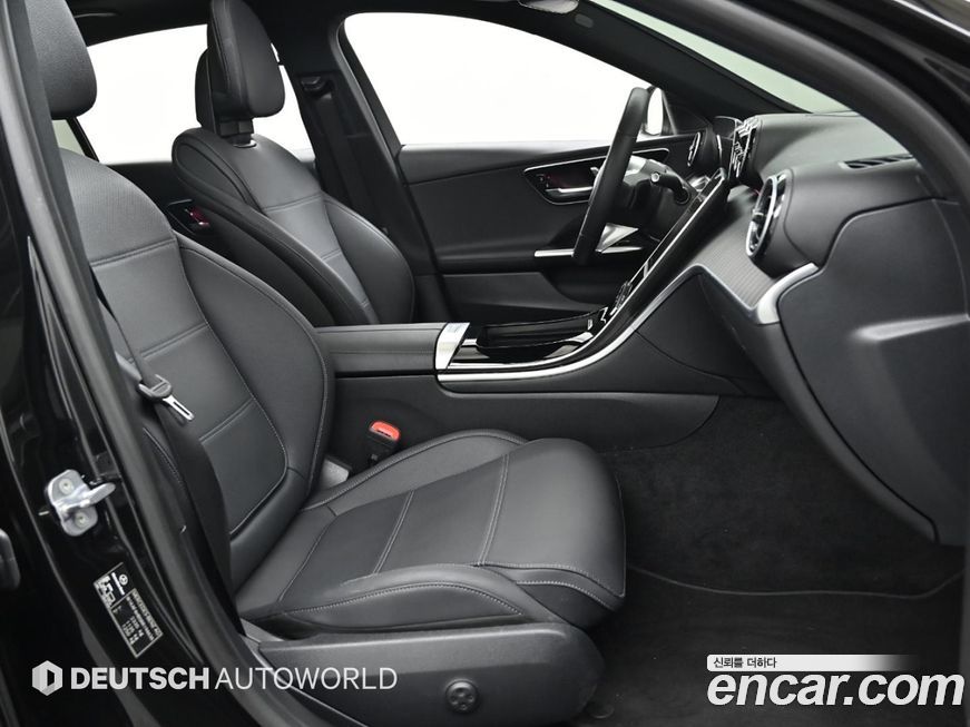 Mercedes-Benz C-Class 2024