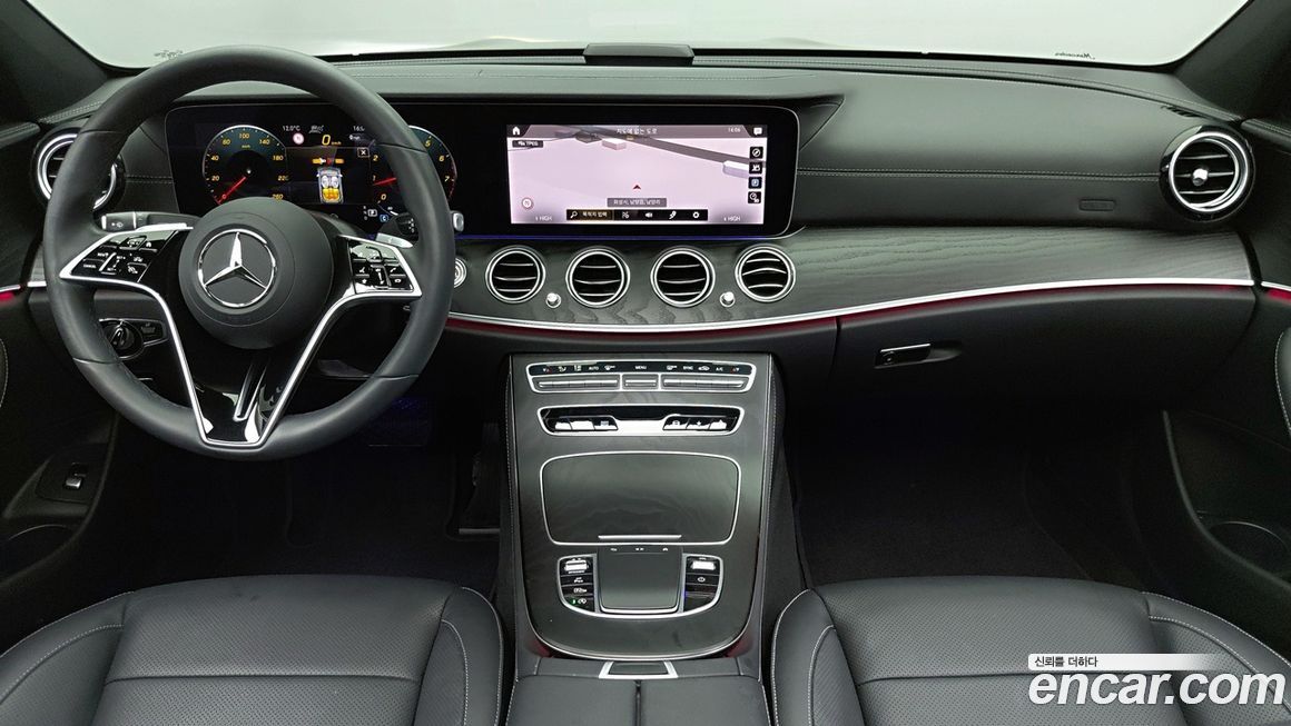 Mercedes-Benz E-Class 2023