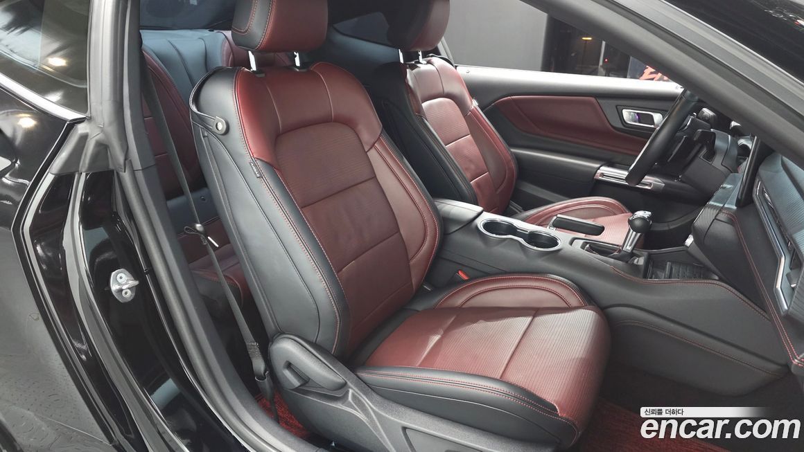 Ford Mustang 2024