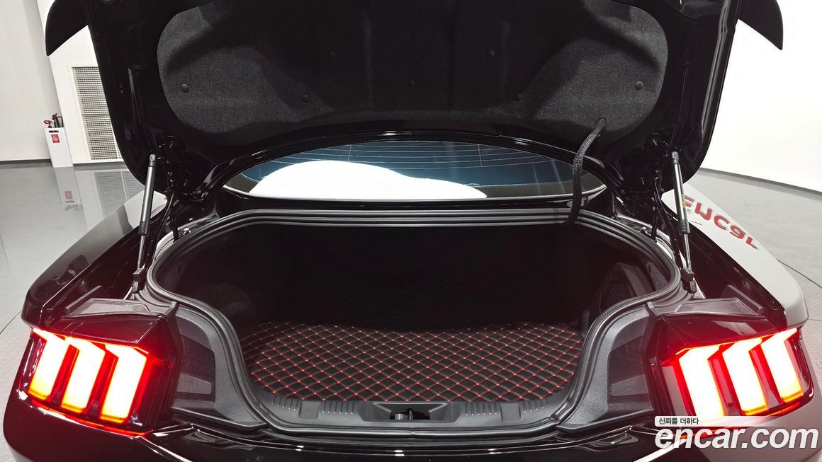 Ford Mustang 2024