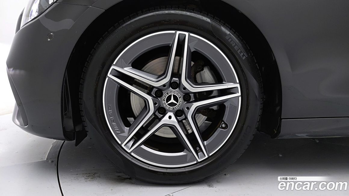 Mercedes-Benz E-Class 2023