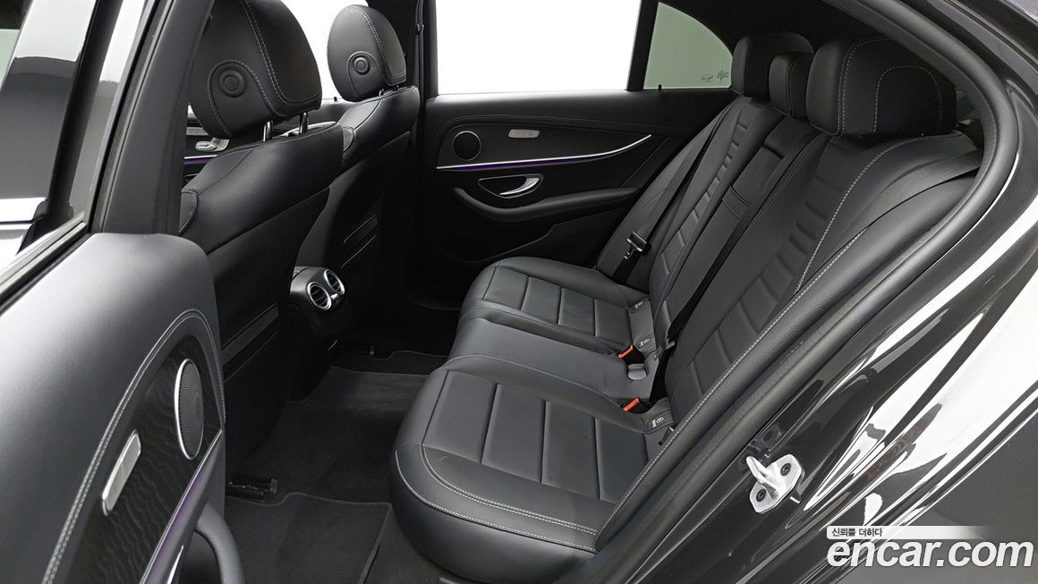 Mercedes-Benz E-Class 2023