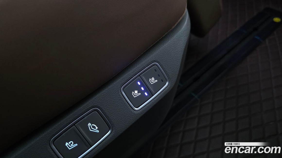 Hyundai Staria 2025