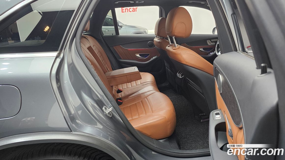 Mercedes-Benz GLC-Class 2022