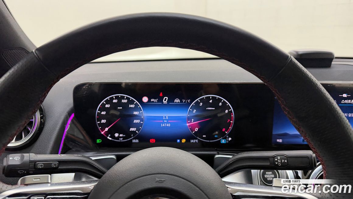 Mercedes-Benz GLB-Class 2025