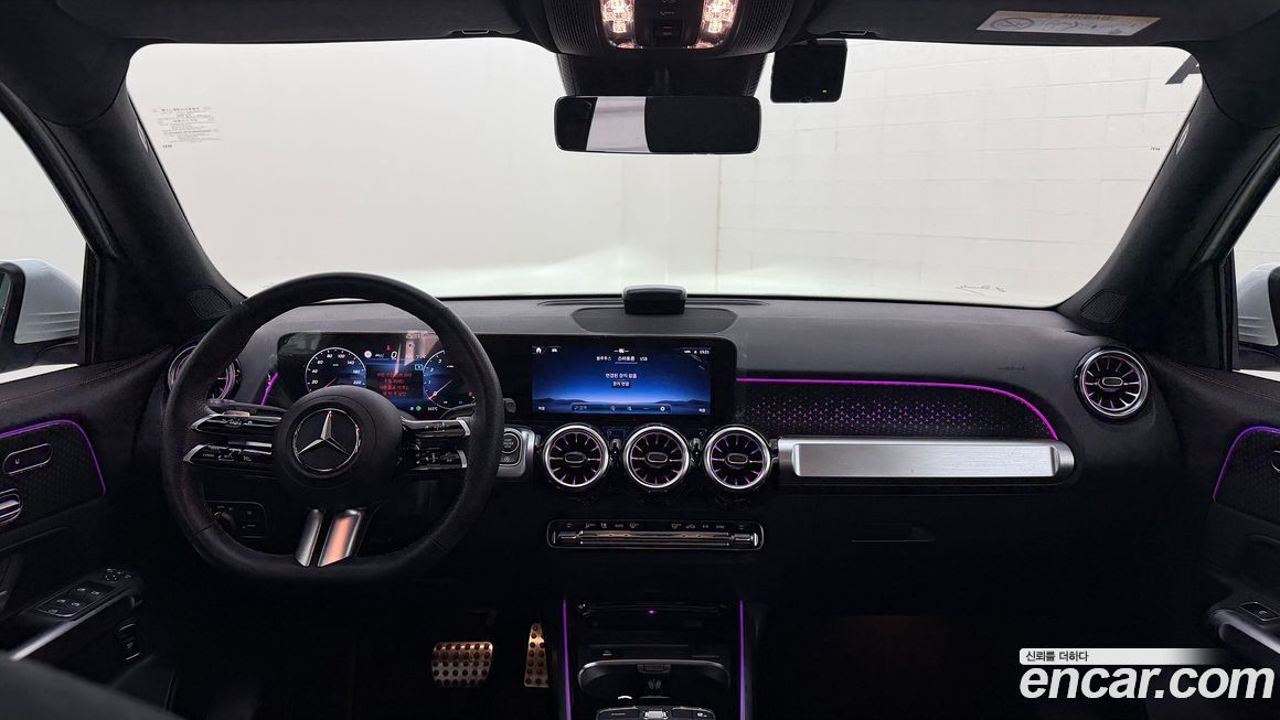 Mercedes-Benz GLB-Class 2025