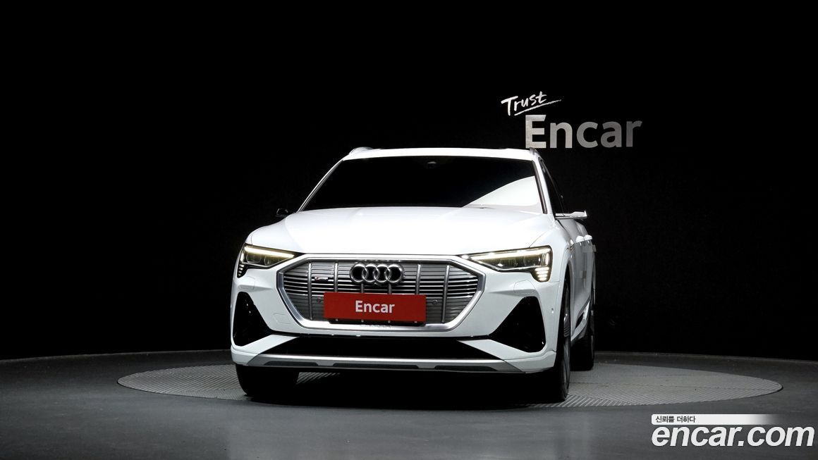 Audi e-tron 2021
