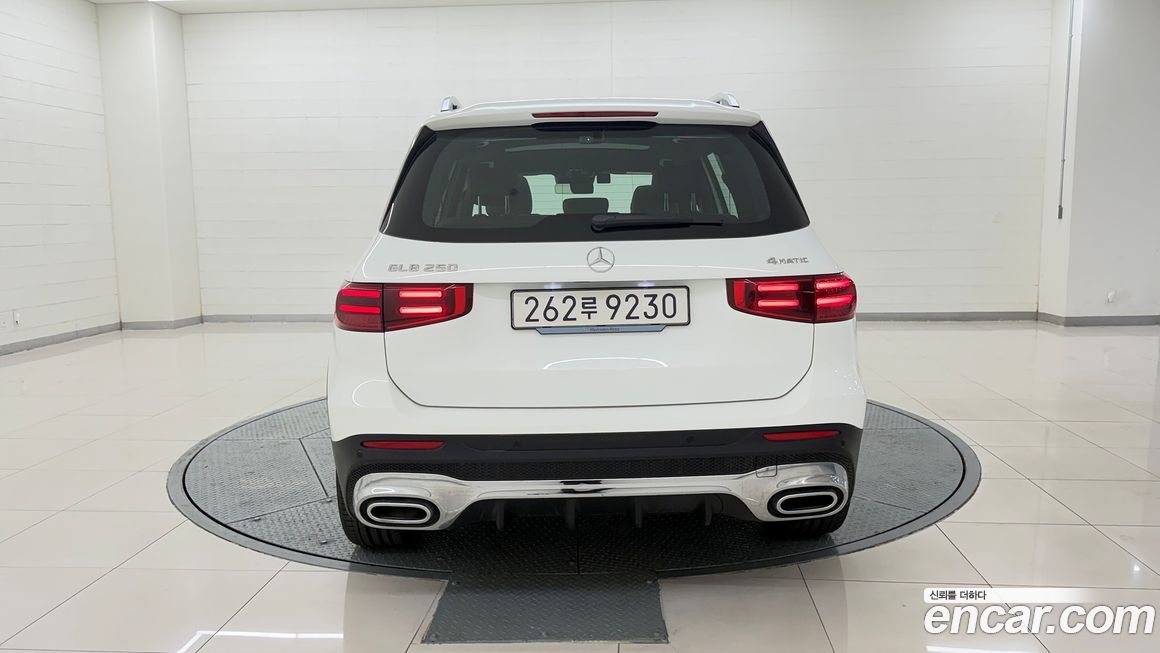 Mercedes-Benz GLB-Class 2025