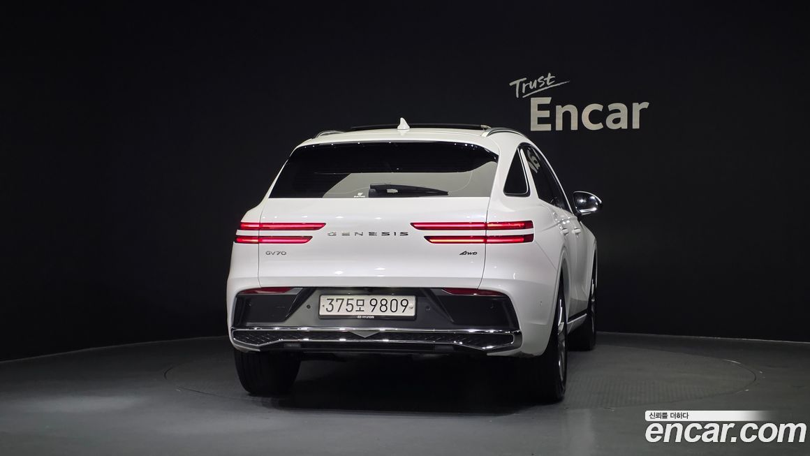 Genesis GV70 2025