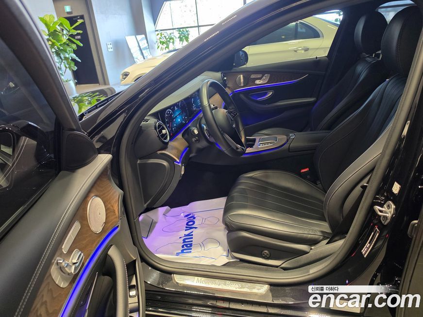 Mercedes-Benz E-Class 2023