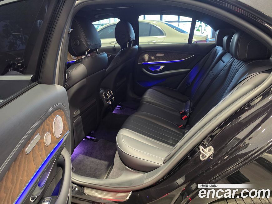 Mercedes-Benz E-Class 2023