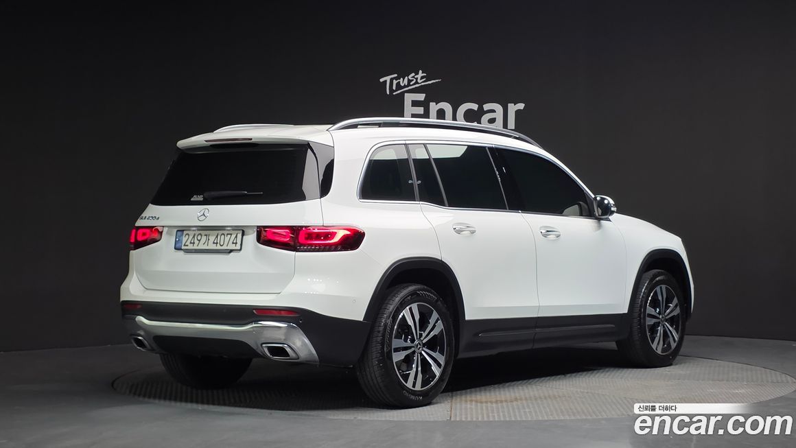 Mercedes-Benz GLB-Class 2022